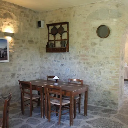 La Tavola Dei Cavalieri *