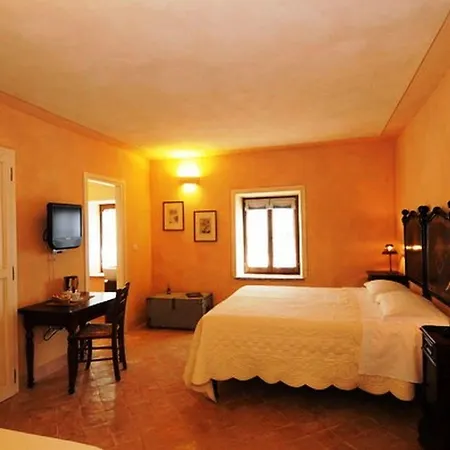 Farm stay La Tavola Dei Cavalieri *
